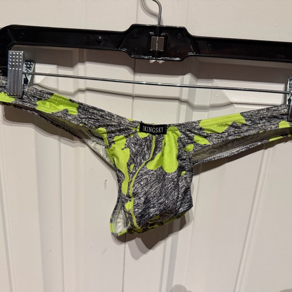 Men's ikingsky Pouch Thong- Gray and Neon Green
